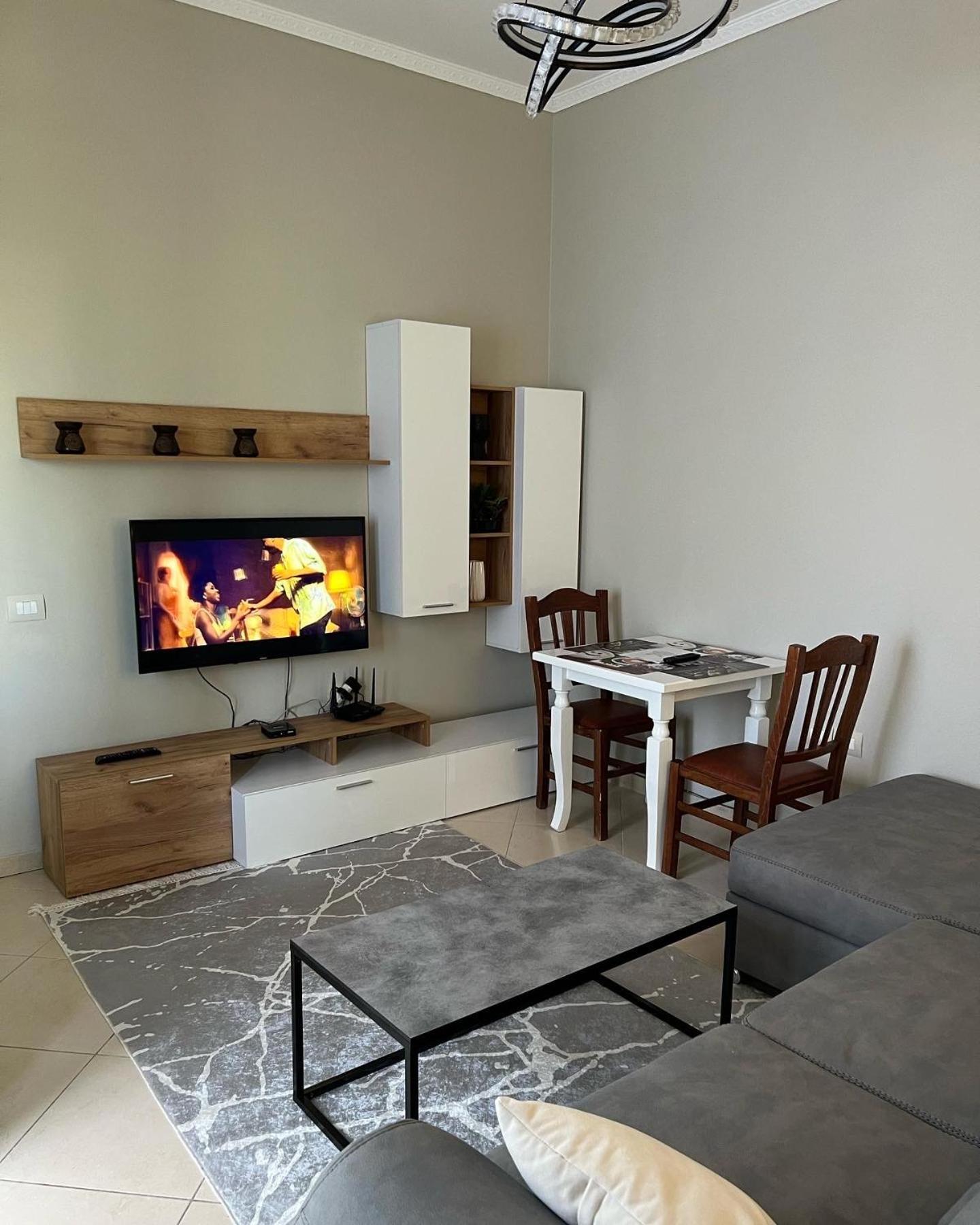 Trip-Stop Apartments Влёра Экстерьер фото